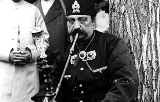 قلیان فروش دوره گرد در 120 سال قبل در تهران + عکس