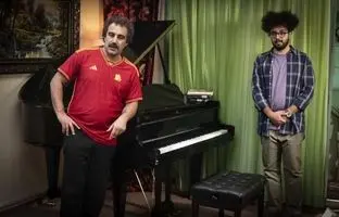 اجرای آهنگ معروف معین در سریال پایتخت! + ویدئو