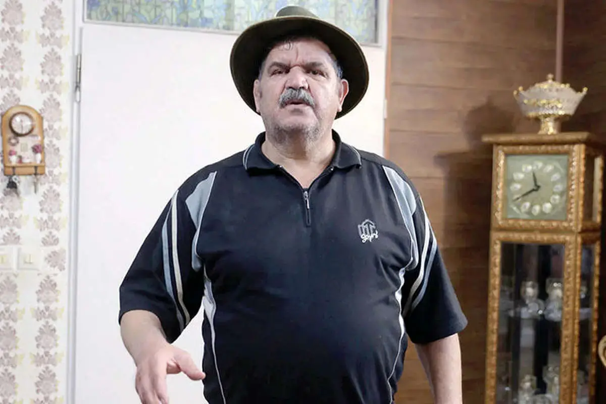  کیانوش گرامی، بازیگر سینما: ۸۰۰ کبوتر دارم! + ویدئو