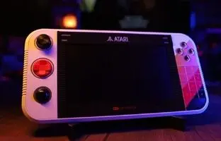 شرکت آتاری از یک کنسول دستی جدید با نام Gamestation Go رونمایی کرد + ویدئو