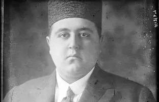 عکس قدیمی: درباریان در مراسم سلام به احمدشاه در اوایل دهه 1290 