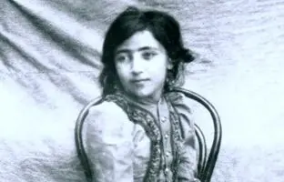 تصویر رنگی‌شده و متفاوت از یک دختر ایرانی در زمان قاجار
