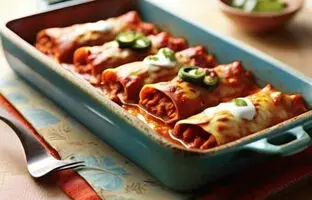 
خوشمزه بپزید؛ طرز تهیه لازانیا رولی بدون سس بشامل؛ راحت و فوری 