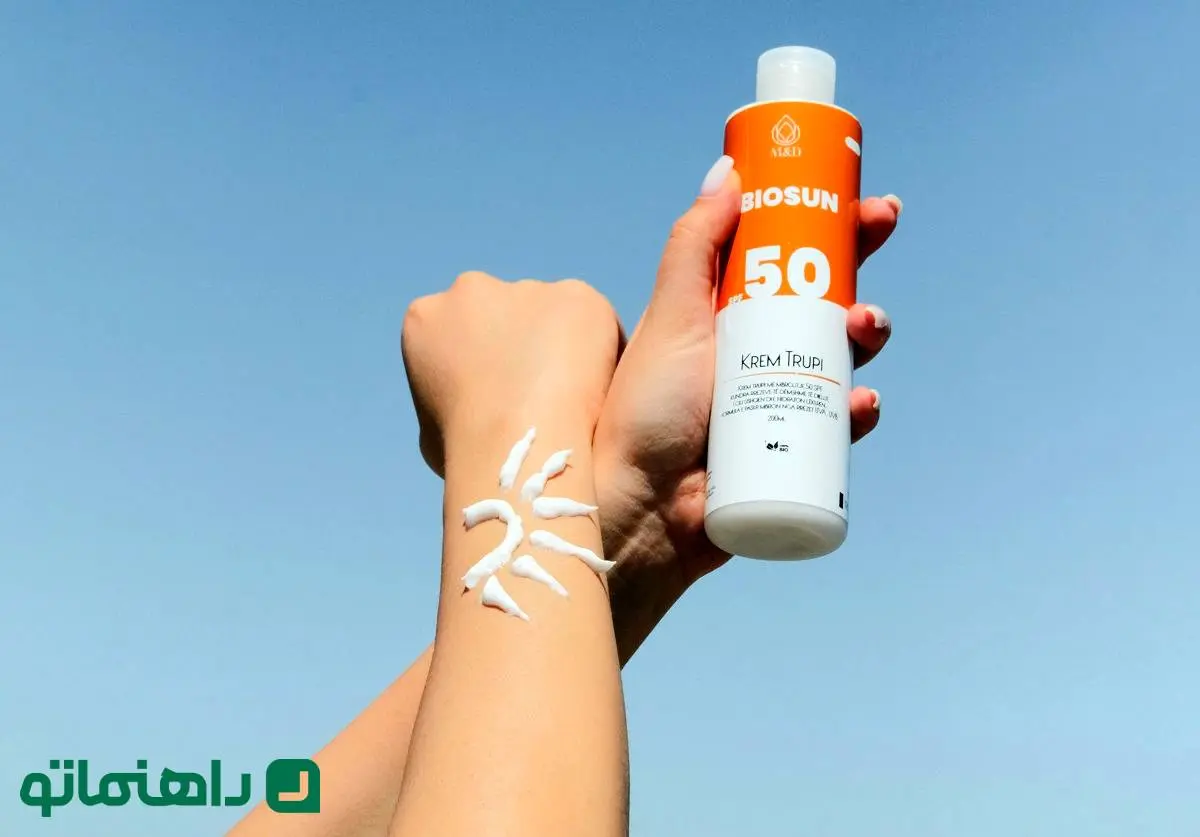 بهترین کرم ضد آفتاب رنگی برای پوست چرب (اردیبهشت 1404)