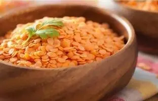 خواص و مضرات دال عدس چیست و چه کسانی نباید آن را بخورند؟