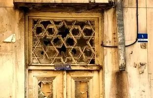 
خانه‌ای که دقیق‌ترین پلاک یک تهران است 