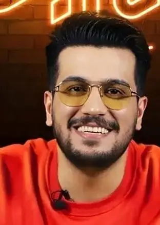  شوخی امیرحسین قیاسی با عکس کارت ملی که زیبا می‌شود 