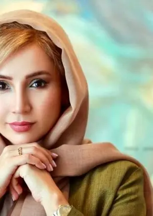  کودکانه‌های شبنم قلی‌خانی بازیگر سریال آنام در جشن کریسمس دبی 