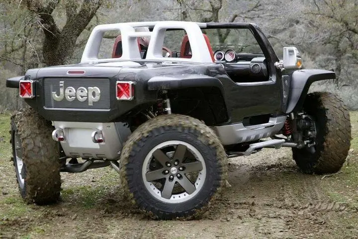 راهنمای خرید خودرو؛ عجیب‌ترین شاسی‌بلند آفرودی دنیا / یک ماشین، دو موتور و فرمان‌پذیری چهار چرخ!