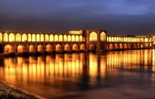 راهنمای سفر؛ یکی از قسمت‌های عجیب پل خواجو که نمی‌دانستید + ویدئو