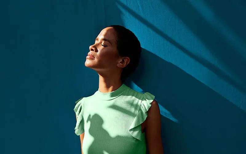 افسردگی تابستانی؛ با این استایل‌ها، تابستان‌ هم خوشحال باشید!