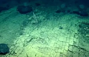 معمای جاده آجری زرد مرموز در اعماق اقیانوس آرام