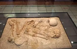  کشف اسکلت ۳۲۰۰ ساله زن دوران آهن در بابل 
