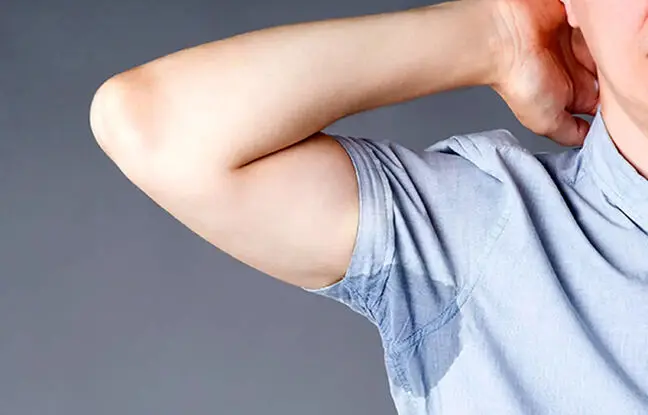 دلایل بوی بد بدن و راهکارهای کاهش آن + اینفوگرافیک