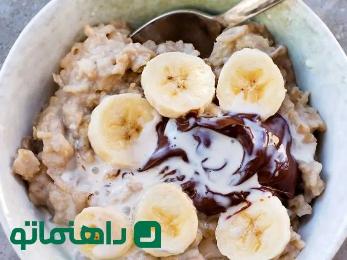 یک صبحانه فوق‌العاده سالم؛ دستور تهیه اوتمیل موزی رژیمی و ساده + میزان کالری