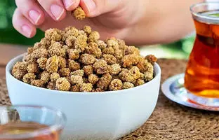  ۳ روش ساده و کاربردی برای خشک کردن توت در خانه 