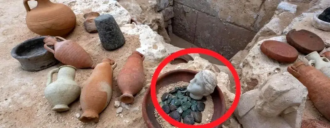 معمای یک «سَر» سنگی؛ آیا این آخرین ملکۀ مصر باستان است؟