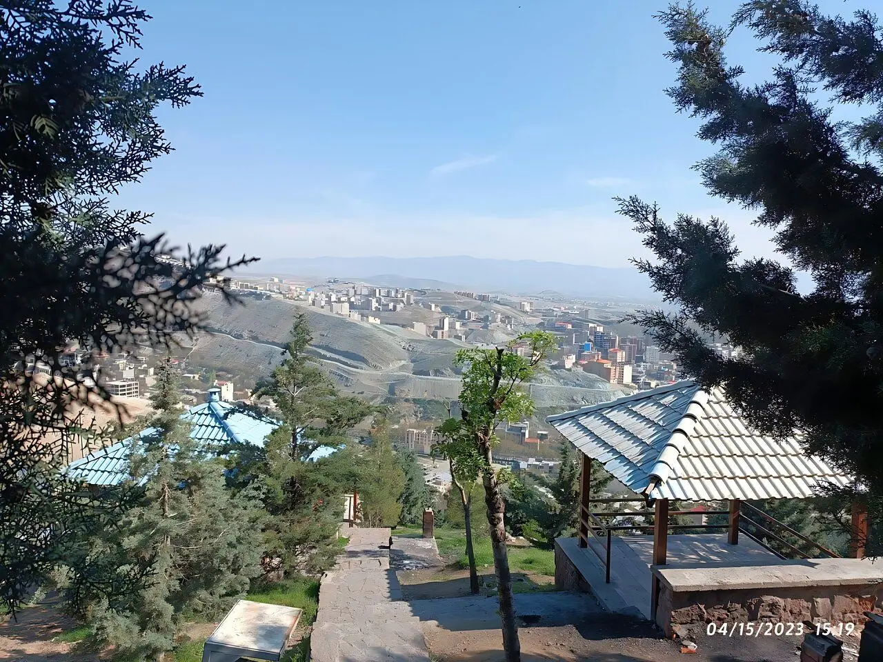 راهنمای سفر؛ تنفس هوای پاک در بام‌ رودهن