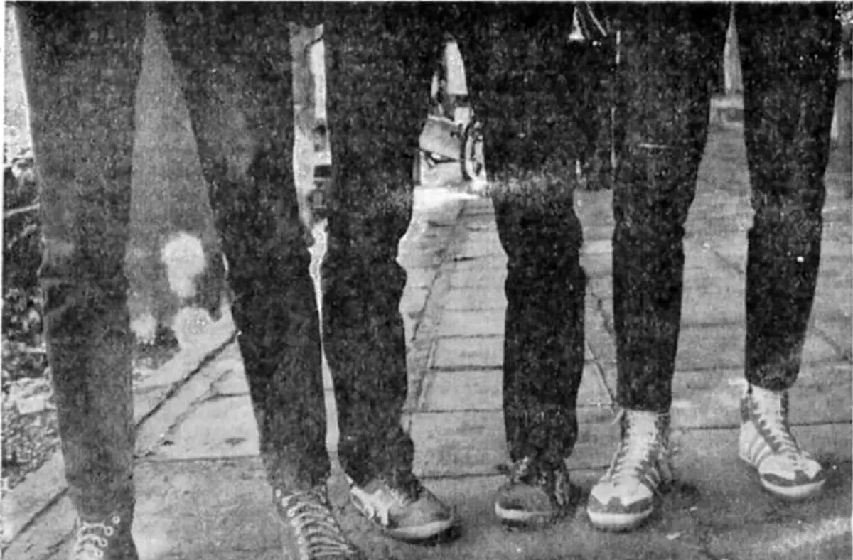 حمله به جوانان تهرانی به‌خاطر شلوار لی تنگ! + تصاویر