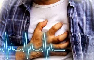تفاوت درد قلب و گاز معده | چه زمانی باید فورا به پزشک یا اورژانس مراجعه کنیم؟