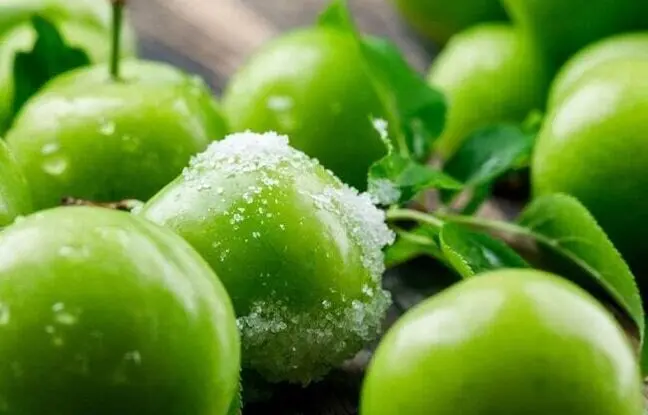 
توصیه مهم برای مصرف گوجه سبز
