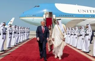 ترامپ در کاخ امیر قطر: خانه خوبی است + ویدئو