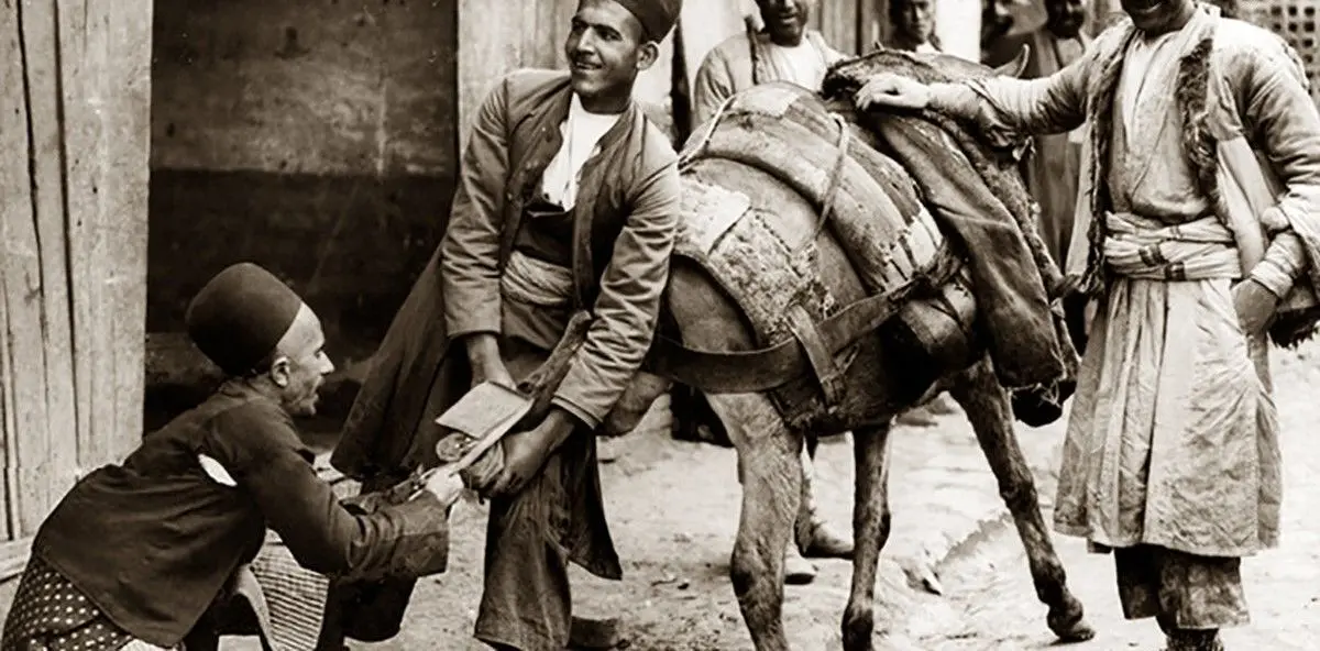 گشت و گذار در بازار مال‌فروش‌ها | خر رنگ‌کُن‌ها چه کسانی بودند؟