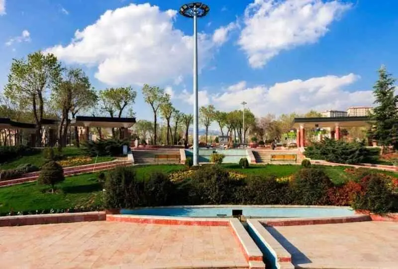 راهنمای سفر؛ ارثیه سبز ارباب هرمز/ انارهای این باغ طعم خاصی داشت