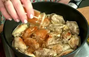 طرز تهیه یک غذای متفاوت اسپانیایی با 1.5 کیلو بال مرغ + ویدئو