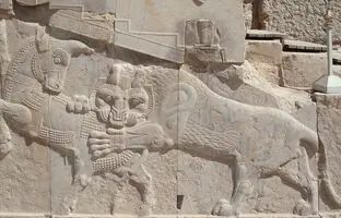 عکسی نوستالژیک از تخت جمشید: تجربه یک خارجی در سال ۱۳۵۰