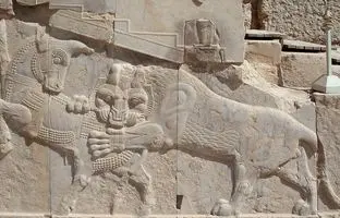 عکسی نوستالژیک از تخت جمشید: تجربه یک خارجی در سال ۱۳۵۰