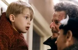  تغییر چهره بازیگران فیلم سینمایی تنها در خانه بعد از گذشت ۳۵ سال 