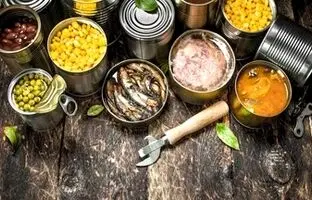 مرگ نهفته در قوطی‌های کُنسِرو؛ شایعه یا واقعیت؟/ غذاهای کنسروی در چه شرایطی کشنده هستند؟