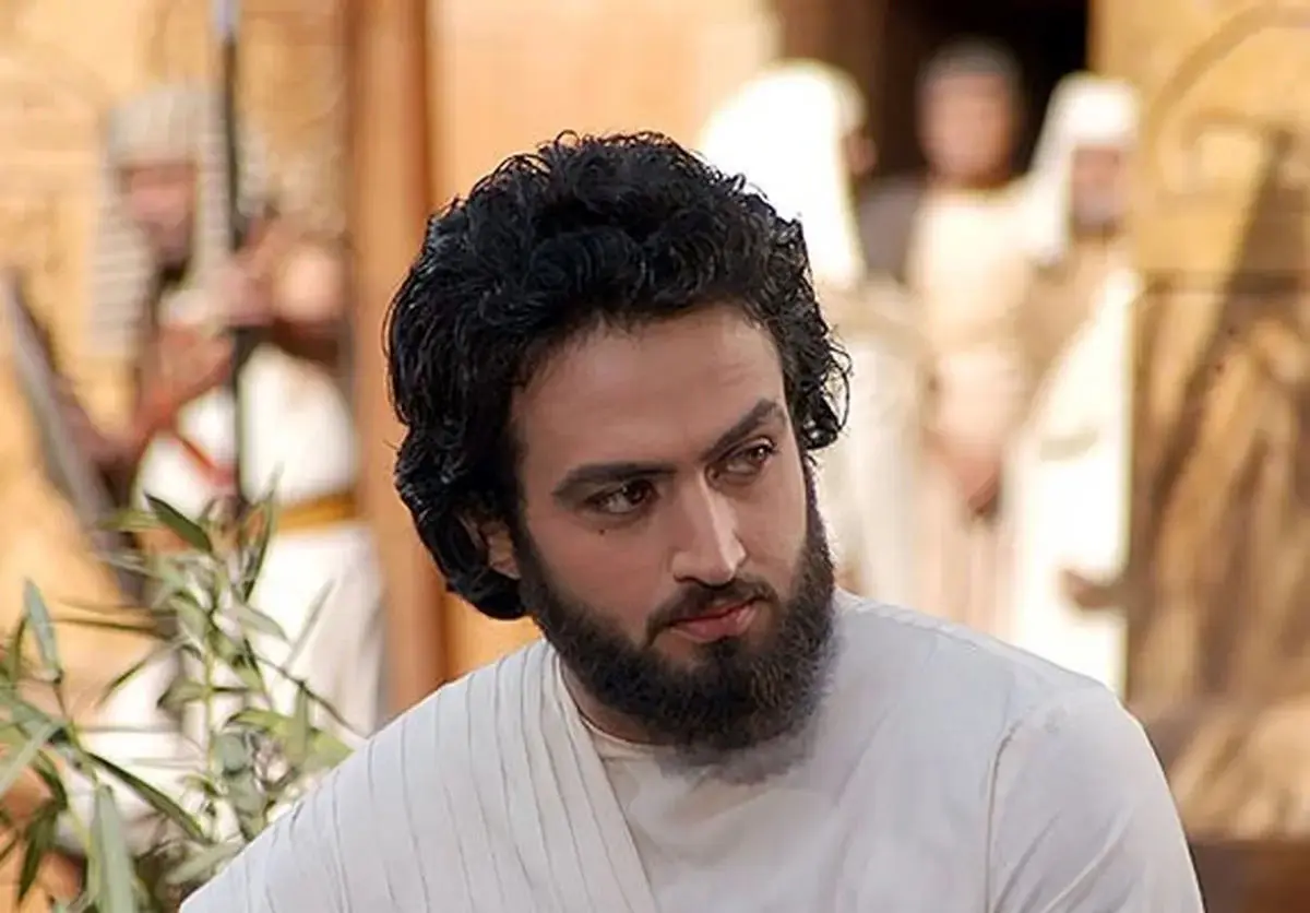  کدام پادشاه ایرانی با حضرت یوسف همزمان بود؟ 