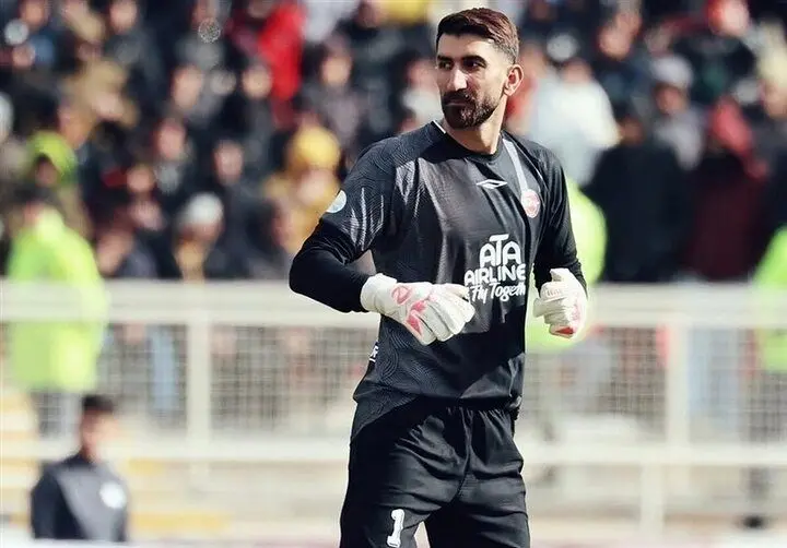 رقصیدن بیرانوند در رختکن + ویدئو