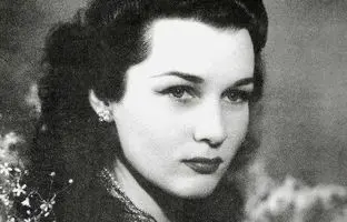 لحظه ورود «فوزیه و محمدرضا پهلوی» به ایران؛ سال 1318