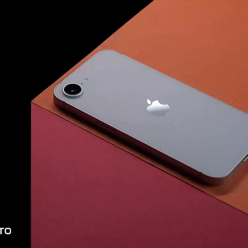 بررسی آیفون 16e: میان‌رده تازه وارد برای چه افرادی مناسب است؟