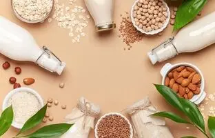 دلایل محبوبیت شیر گیاهی | شیر گاو بهتر است یا شیر گیاهی؟
