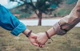 ۳ حقیقت در مورد روابطی که دوام می‌آورند