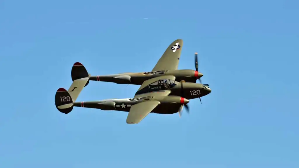 «تک خال های پرنده»؛ ۵ خلبان برتر جنگ جهانی دوم که رکوردهایی ماندگار به جای گذاشتند