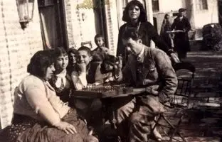 شطرنج بازی توران الدوله نوه ناصرالدین شاه + تصویر