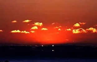 طلوع هم‌زمان ۲ خورشید 