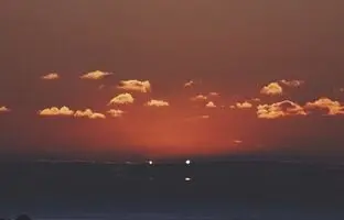 طلوع هم‌زمان ۲ خورشید 