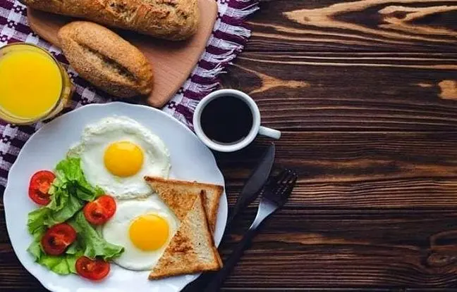 صبحانه چه بخوریم که تا ظهر احساس گرسنگی نکنیم؟