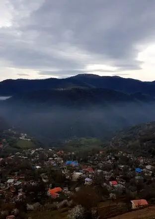ارده؛ یک روستایی بهشتی بکر که در تابستان به بخاری نیاز دارد