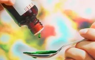 کم خونی کودکان چه علائمی دارد ؟ ؛ بهترین سن برای دادن قطره آهن به کودک
