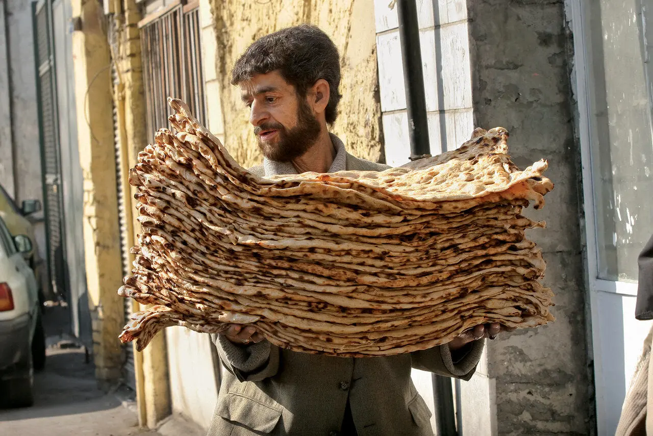 تفاوت آرد نان سنگک با لواش چیست ؟ ؛ نحوه درست نگهداری نان پس از خرید آن 