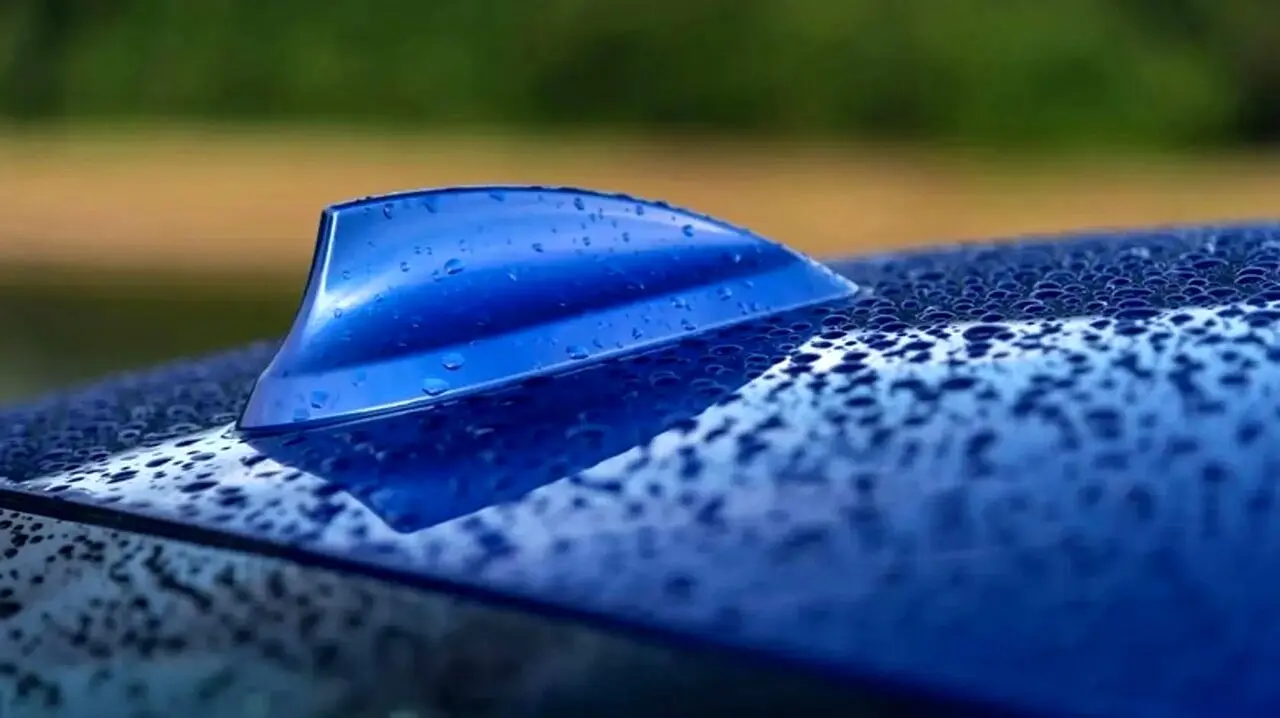 آنتن کوسه‌ای خودرو چیست و چه کاربردی دارد؟