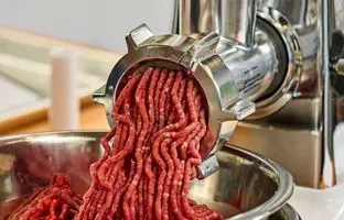 ارزان‌ترین چرخ گوشت‌ بازار چند؟ (تیر 1404)