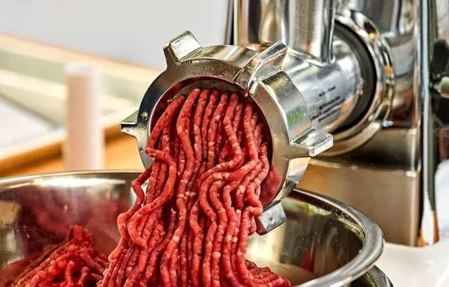 ارزان‌ترین چرخ گوشت‌ بازار چند؟ (تیر 1404)